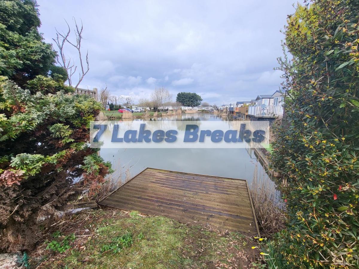 7 Lakes Breaks At 7 Lakes Country Park Crowle  Extérieur photo