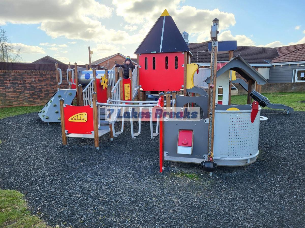 7 Lakes Breaks At 7 Lakes Country Park Crowle  Extérieur photo