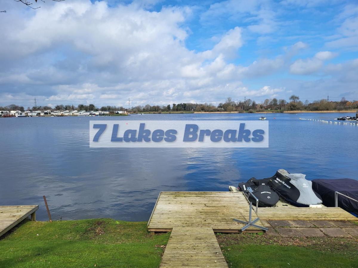 7 Lakes Breaks At 7 Lakes Country Park Crowle  Extérieur photo